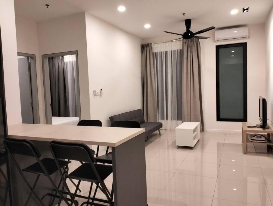 Highpark Suites Kelana Jaya By Kenangan Homes 페탈링자야 외부 사진